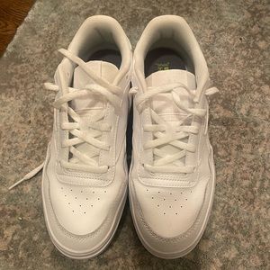 club c reebok sneakers size 7